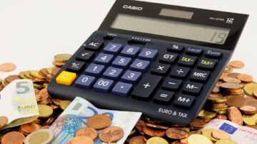 Mieszkańcy kamienic na Starym Mieście nie mogą pogodzić się z podwyżką opłat