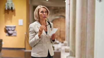 Seniorzy na kulturalnej ścieżce w Muzeum Zamkowym w Sandomierzu