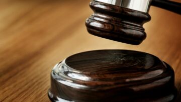 Jazda na zakazie zakończona przyspieszonym procesem sądowym i wyrokiem