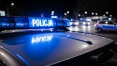 Policja w Sandomierzu szkoli strażników miejskich w zakresie kierowania ruchem drogowym